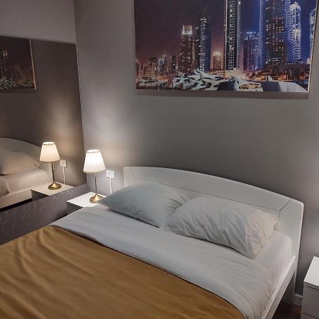 Apartman Terazije 5 Appartement Belgrado Buitenkant foto